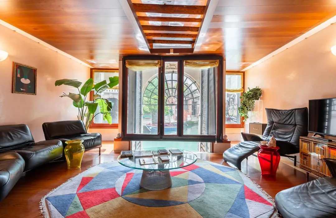 Casa Flavia Ai Morosini - Luxury Apartment With Canal View-1