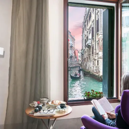 Casa Flavia Ai Morosini - Luxury Apartment With Canal View-3